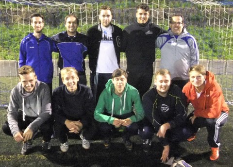 Die Jugenbetreuer Kickers 09 steten sich im Finale gegen die Teletubies durch