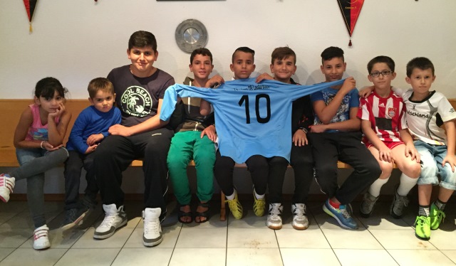 Kickers stellen sich der Aufgabe der Integration von Fl�chtlingskindern