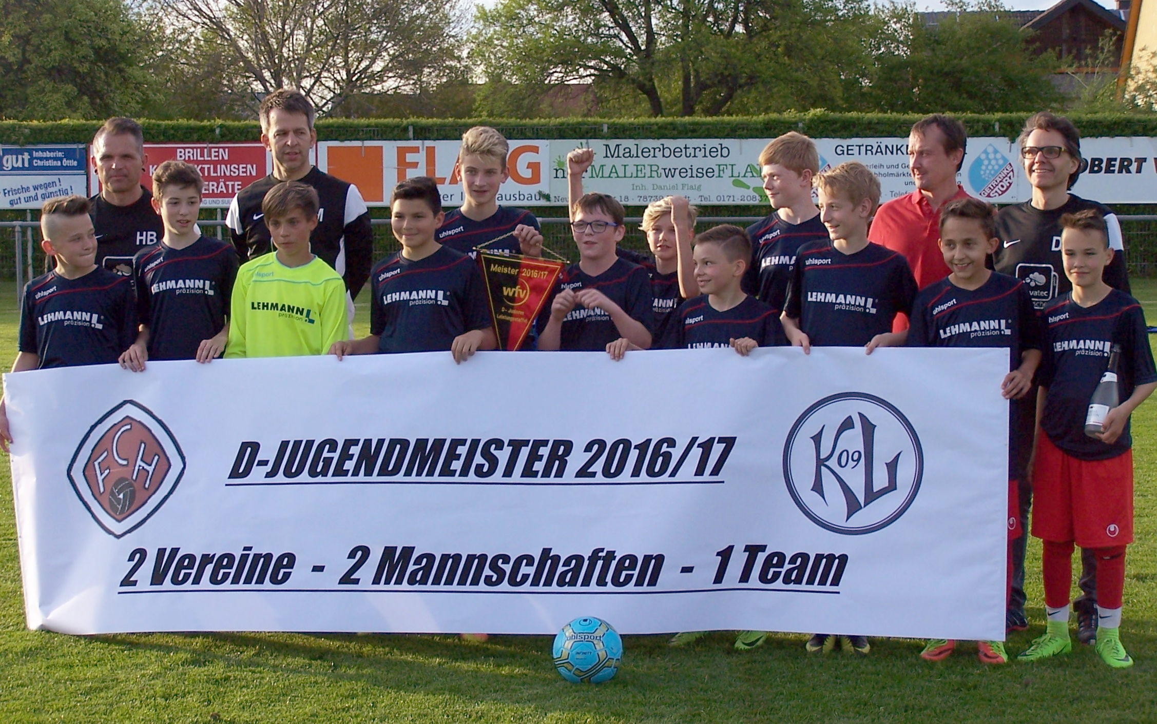 D1-Jugend mit ihren Trainern