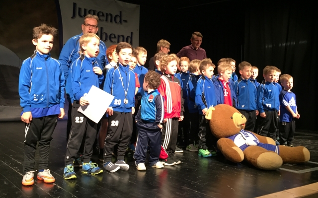 Jugendabend 2017 - Kickerslied der Bambini und F-Jugend