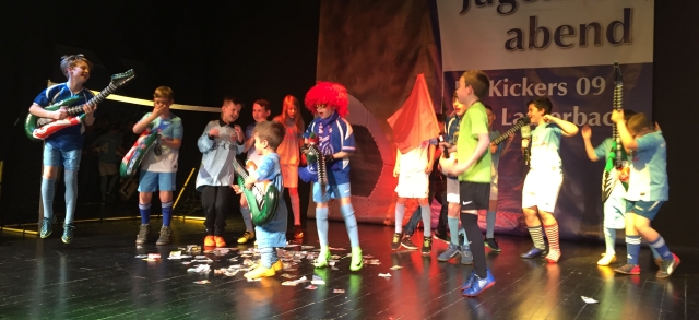 Jugendabend 2017 - E-Jugend - Elf kleine Fu�ballspieler