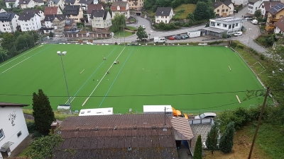 Kunstrasenerneuerung - 28.07.2016 der neue Rasens wird verlegt