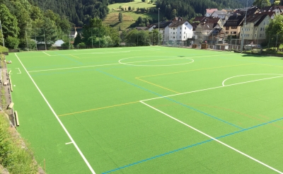 Kunstrasenerneuerung - 03.08.2016 der Rasen ist verlegt