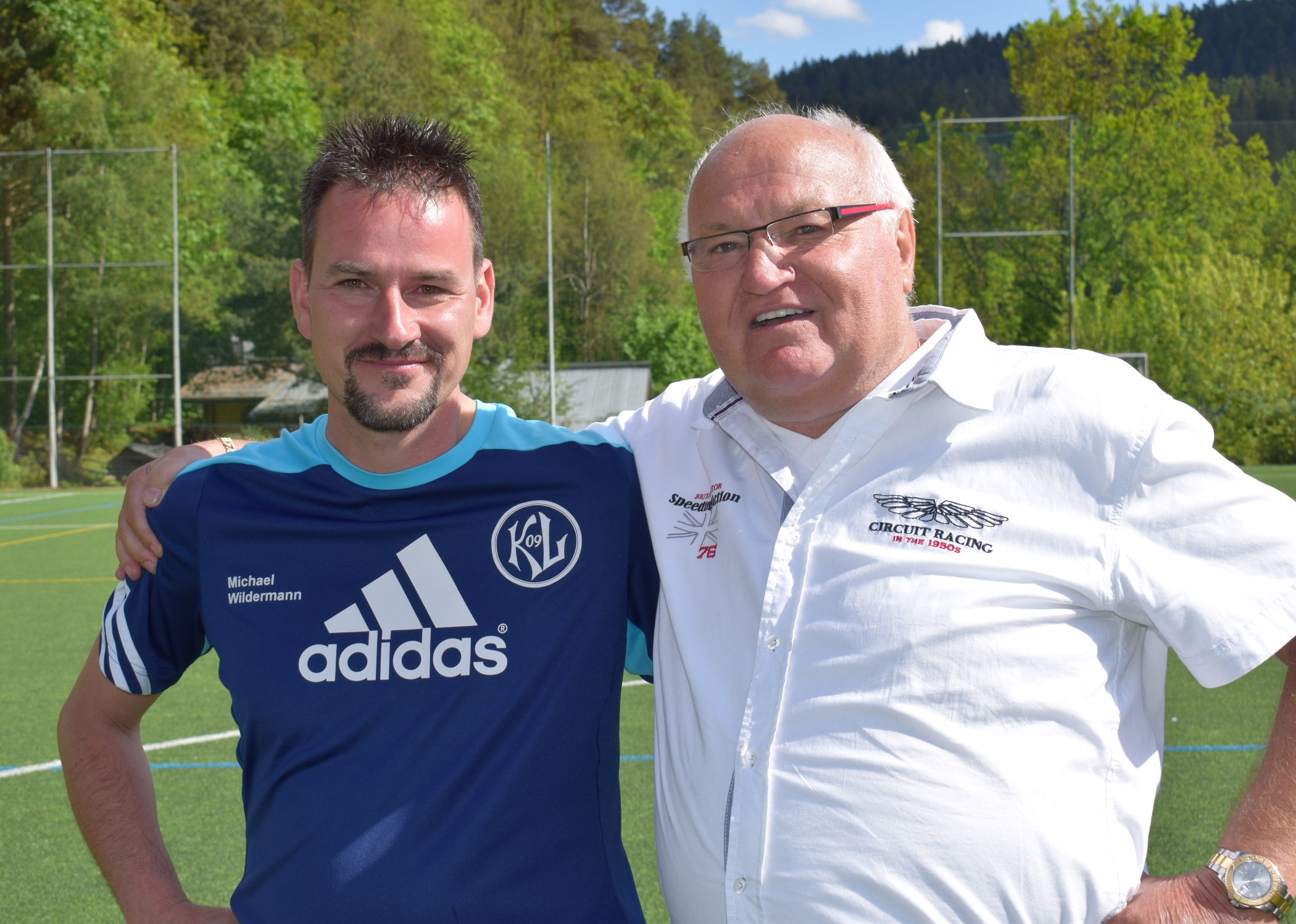 Trainer Michael Wildermann mit dem Vorstandsvorsitzenden Karl-Heinz Moosmann