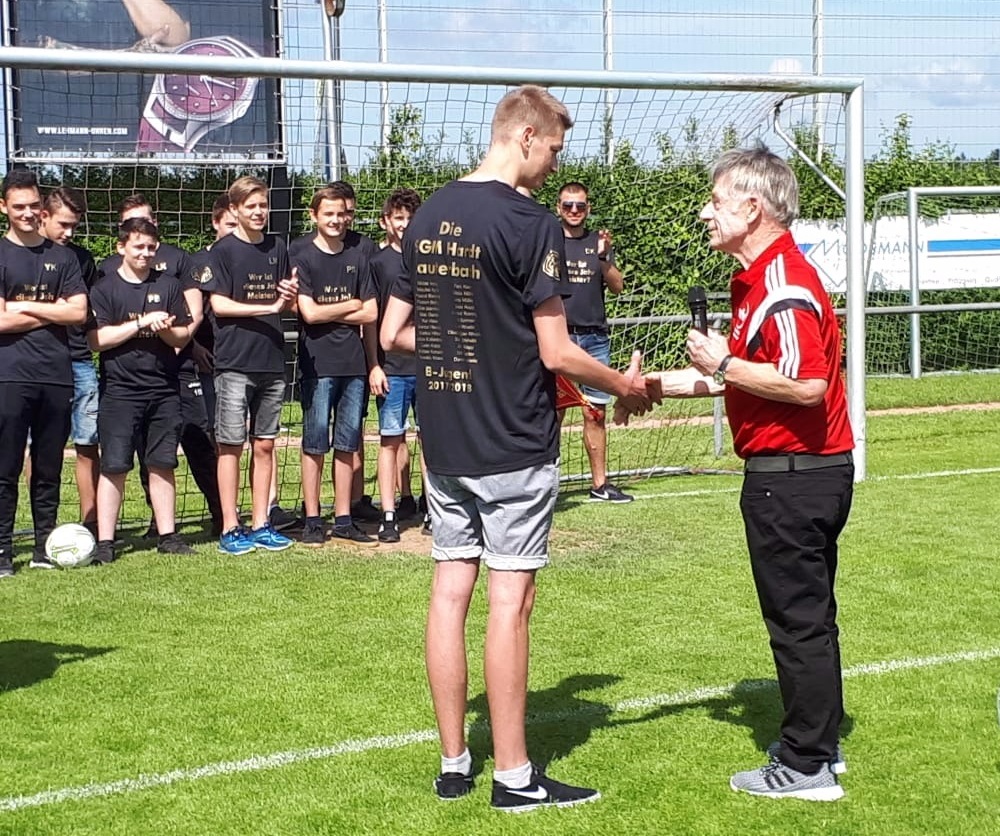 Meisterehrung durch Staffelleiter Herbert Kimmich