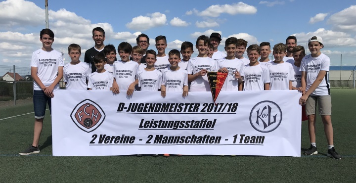Die Meistermannschaft der D-Jugend mit ihren Trainern