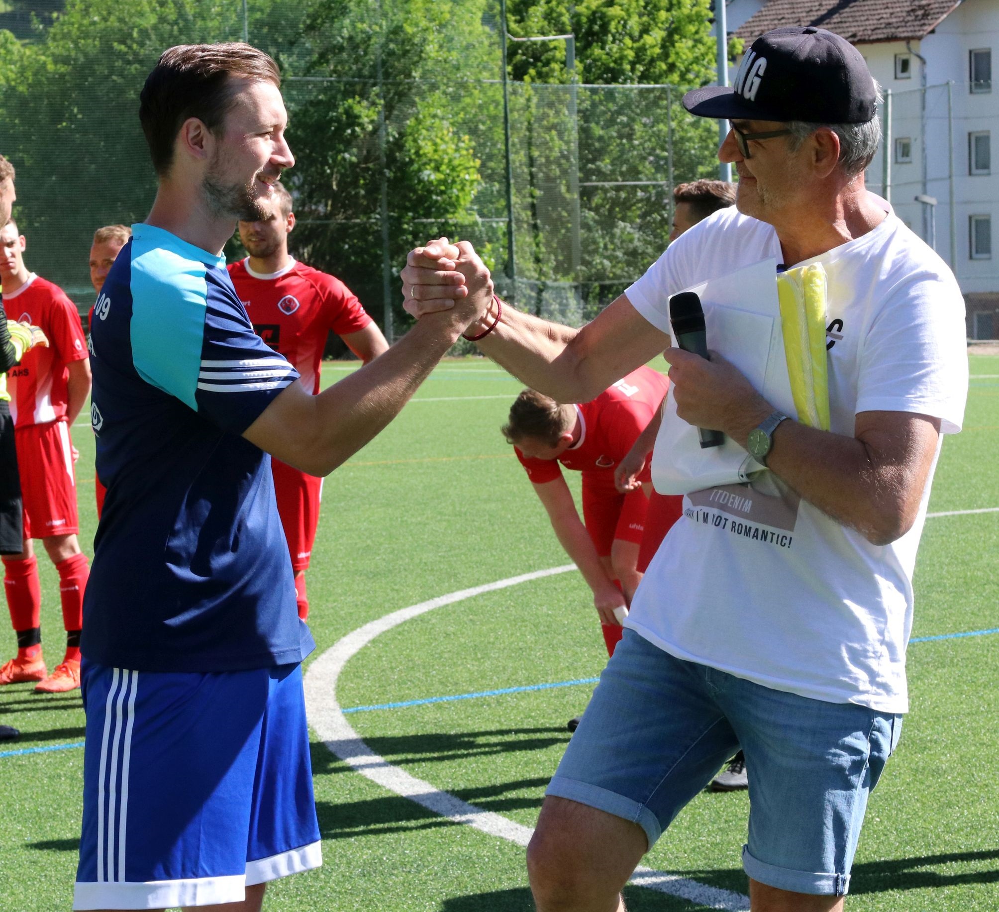 Ehrungen beim letzten Heimspiel gegen Hardt (08.06.2019)