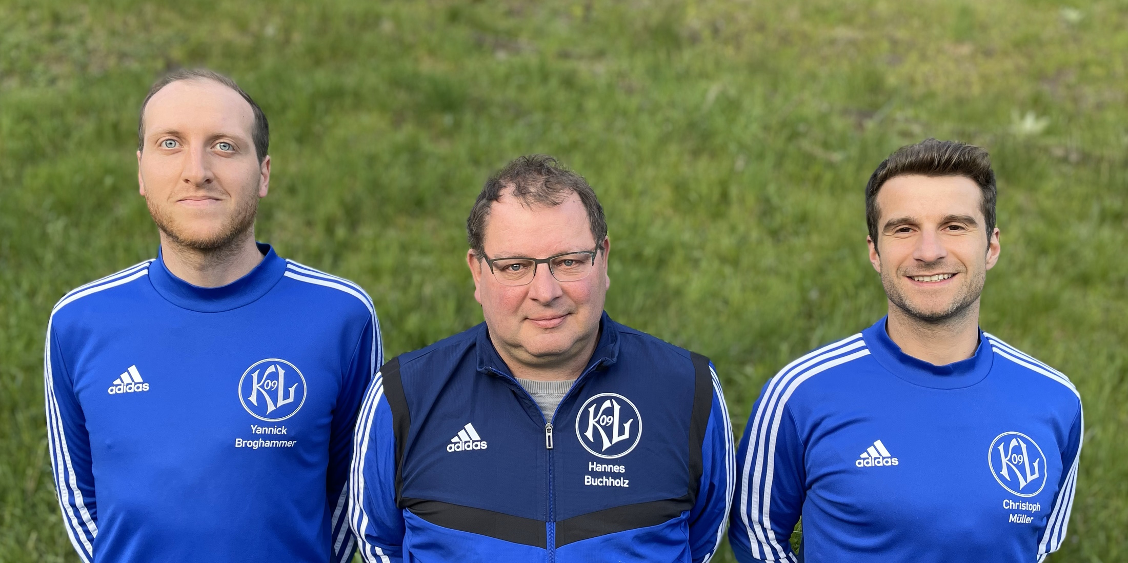 Der Sportliche Leiter Hannes Buchholz mit dem Trainerteam der Saison 23/24