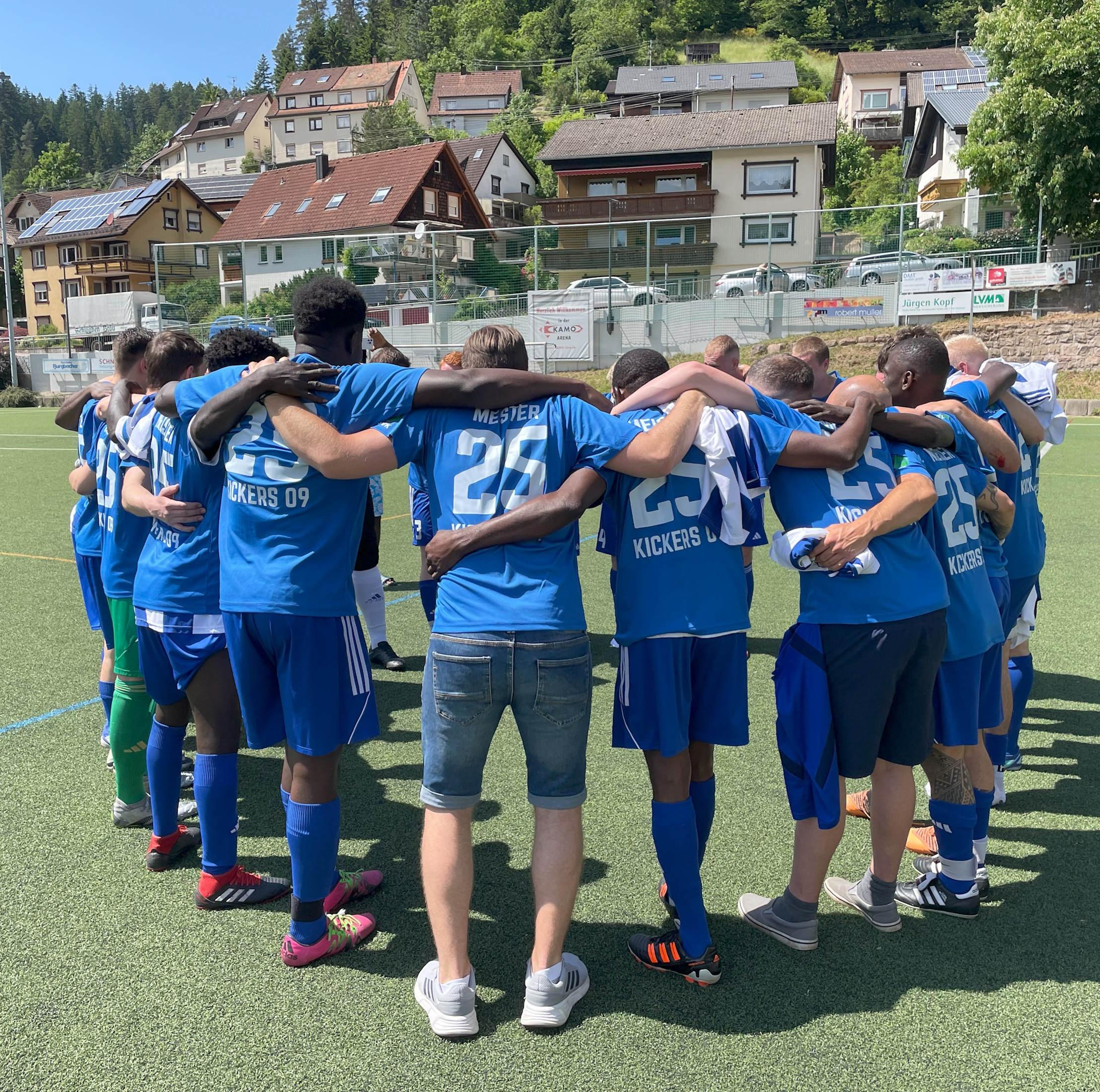 Nach dem letzten Spiel gab es die Meister-T-Shirts