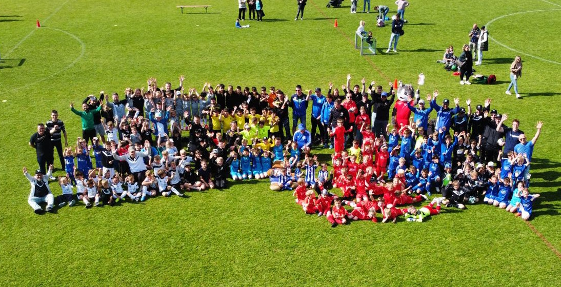 Die F-Jugend und Bambinis waren beim Spieltag in Hardt dabei